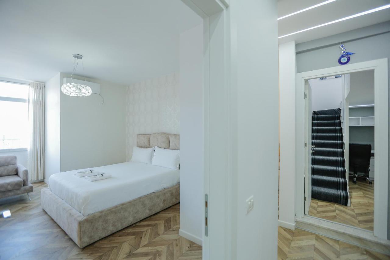 Miku Apartments-Luxury City View At Wilson Square ティラナ エクステリア 写真