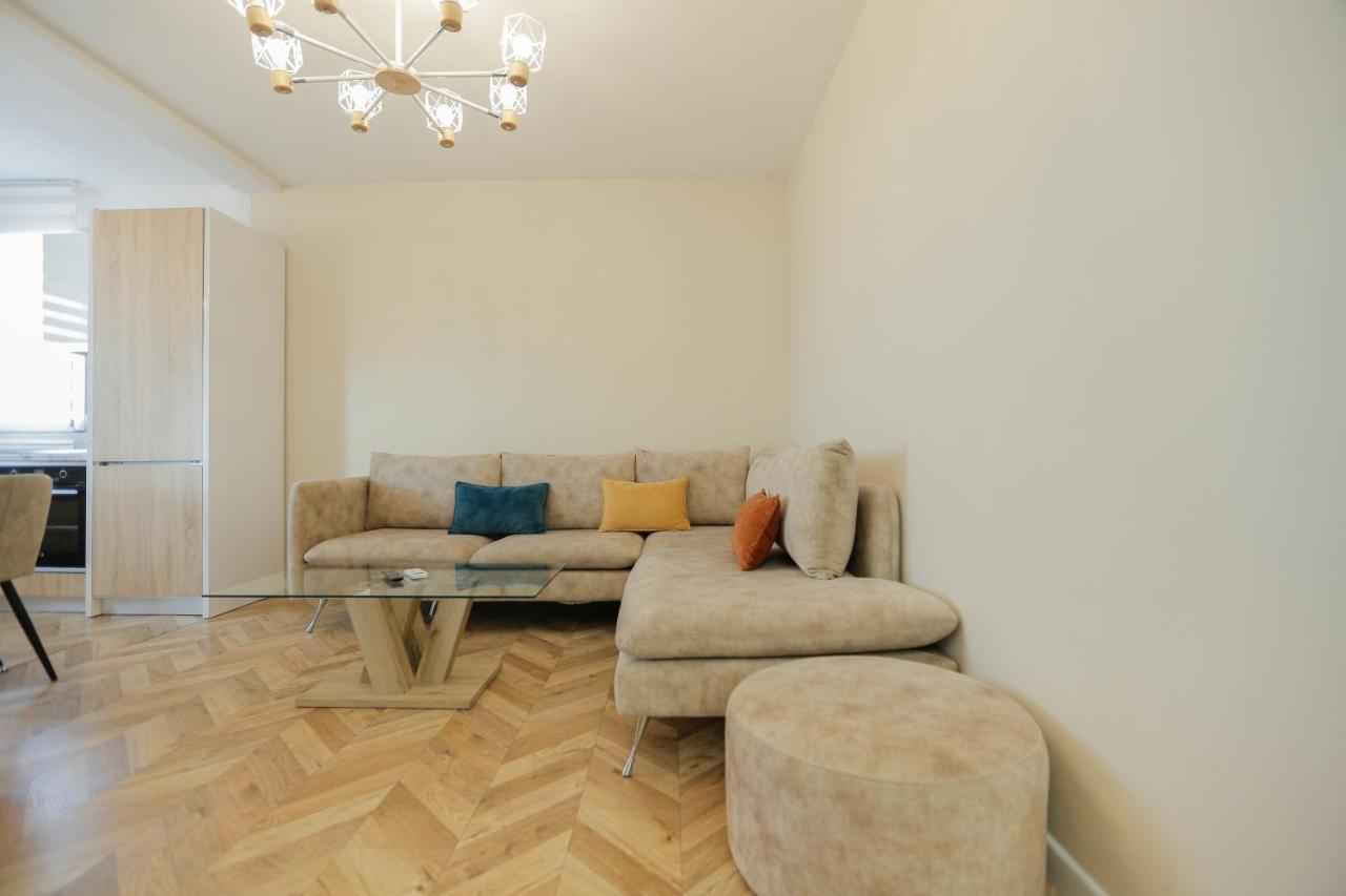 Miku Apartments-Luxury City View At Wilson Square ティラナ エクステリア 写真