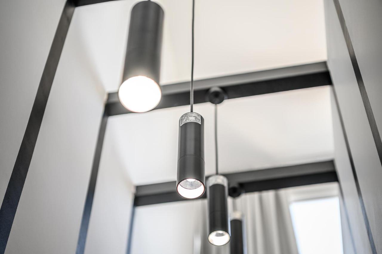 Miku Apartments-Luxury City View At Wilson Square ティラナ エクステリア 写真