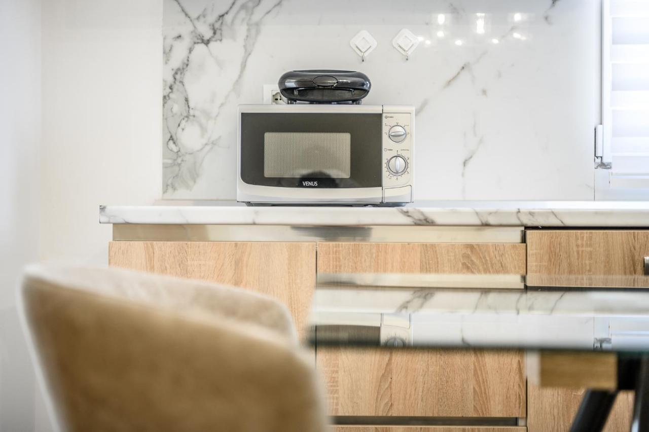 Miku Apartments-Luxury City View At Wilson Square ティラナ エクステリア 写真