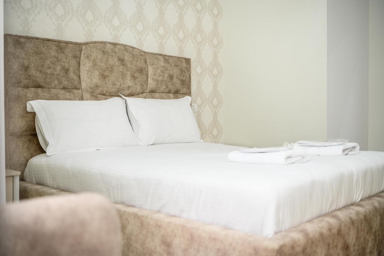 Miku Apartments-Luxury City View At Wilson Square ティラナ エクステリア 写真