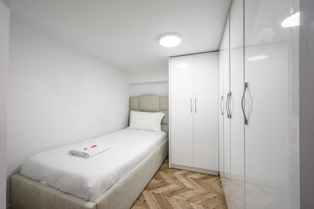 Miku Apartments-Luxury City View At Wilson Square ティラナ エクステリア 写真