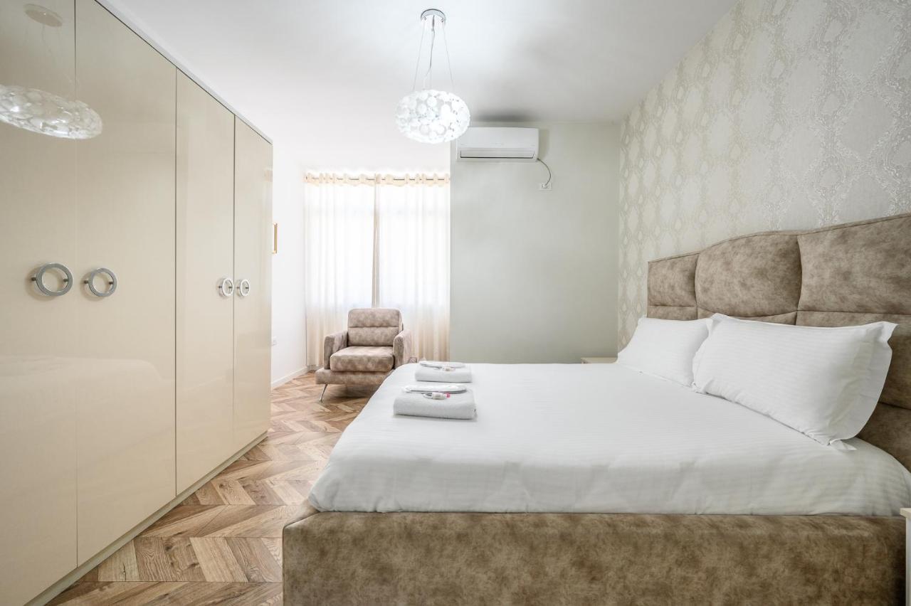 Miku Apartments-Luxury City View At Wilson Square ティラナ エクステリア 写真